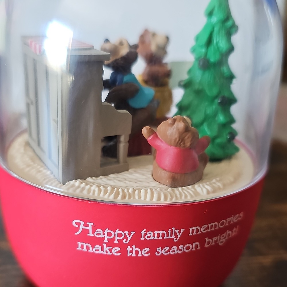 Hallmark 1992 The Jingle Bears Magic Ornament Light Motion Music Tested